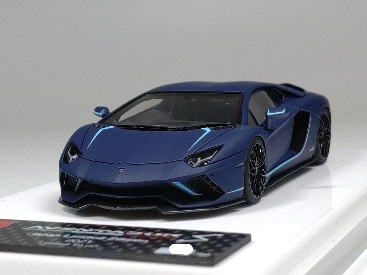 全て揃える.....EIDOLON COLLECTION 1/43 Lamborghini Aventador S