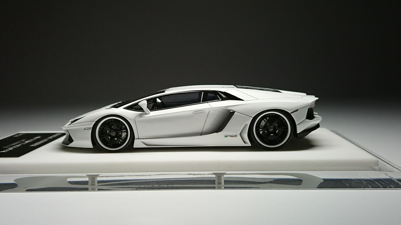 ランボルギーニ モデルカー ホワイト 1/43KYOSHO ランボルギーニ