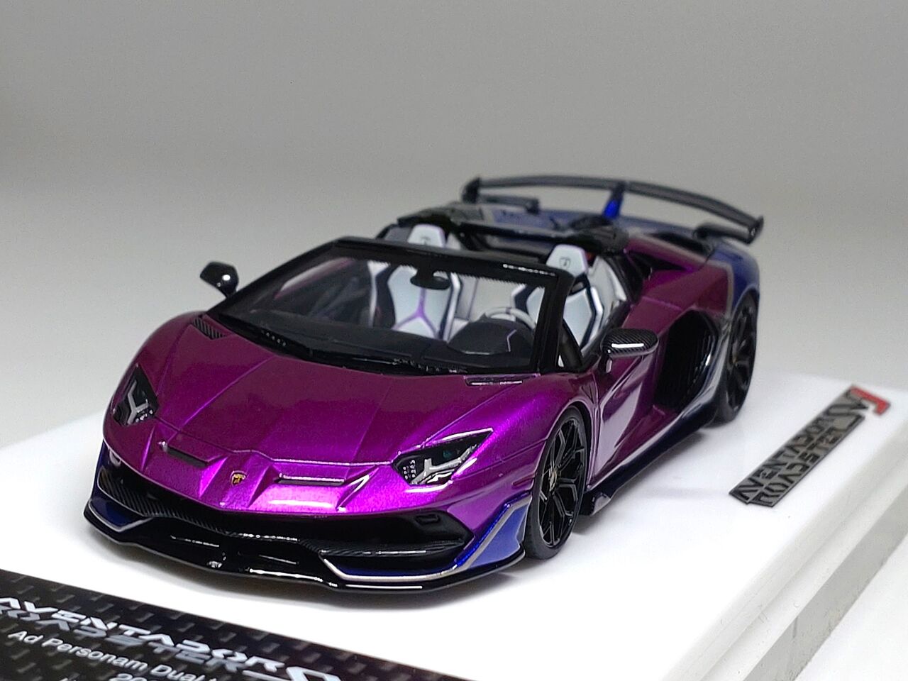 単純なもんで....EIDOLON COLLECTION 1/43 Lamborghini Aventador SVJ