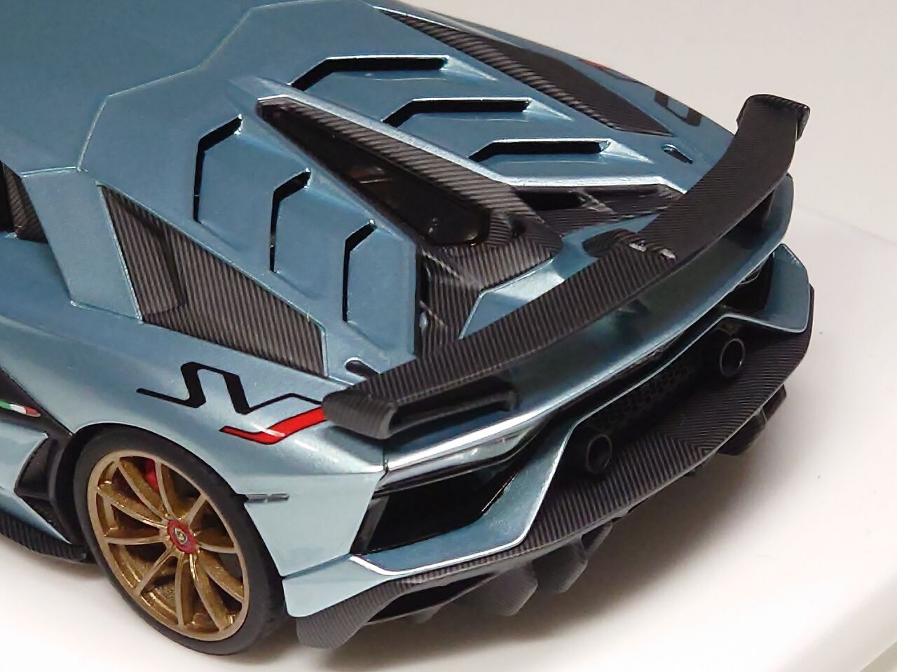 EIDOLON SVJ 1/43 トリコロール仕様!! 初カラー..EIDOLON COLLECTION 1/43 Lamborghini Aventador