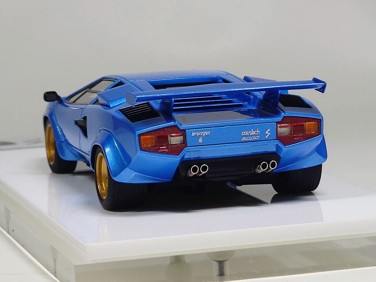 京商ミニッツ　ランボルギーニ　カウンタックLP500S ブルー Amazon.co.jp: ランボルギーニカウンタックLP500S Mini-Z オート