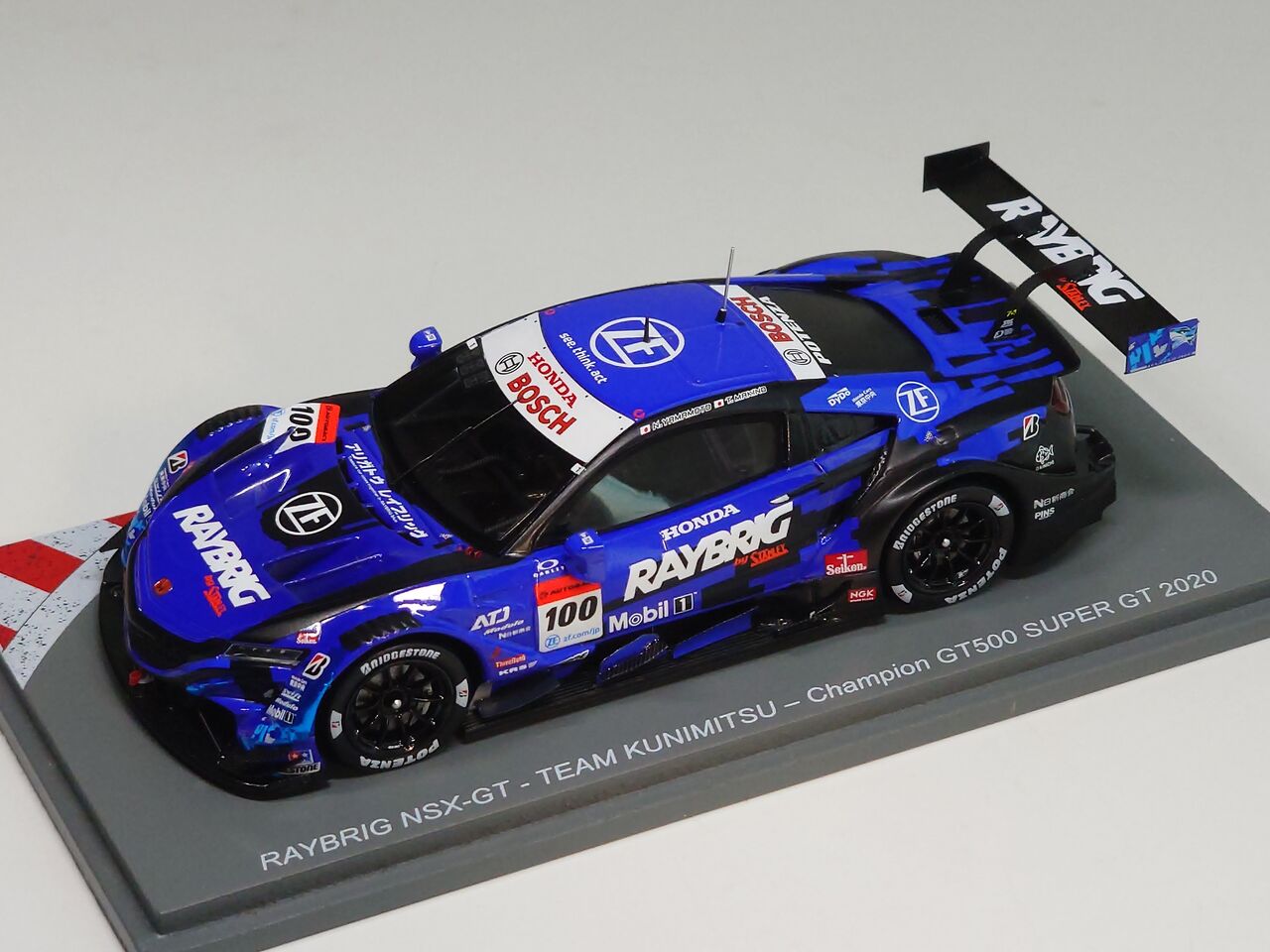 衝撃の大逆転チャンピオン決定..Spark 1/43 RAYBRIG NSX-GT 衝撃の大逆転チャンピオン決定..Spark 1/43 RAYBRIG NSX-GT
