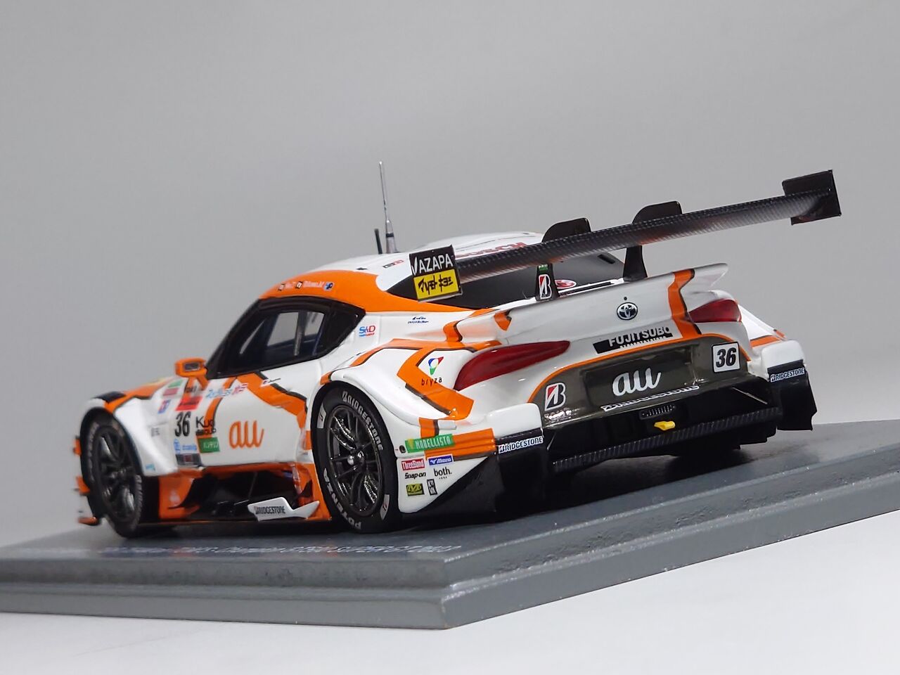 2023年GT500チャンピオン.Spark 1/43 au TOM'S GR Supra -TGR 2023年GT500チャンピオン.Spark 1/43 au TOM'S GR Supra -TGR