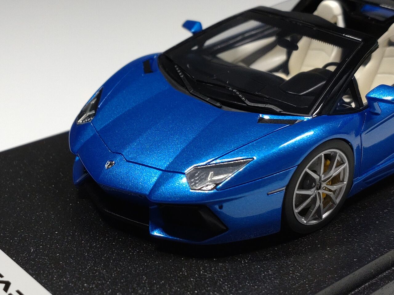 おかえりなさいpart1EIDOLON 1/43 Lamborghini Aventador LP700-4