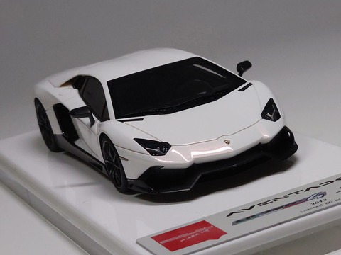 やはり綺麗な....EIDOLON 1/43 Lamborghini Aventador LP720-4 50° Annversario ...