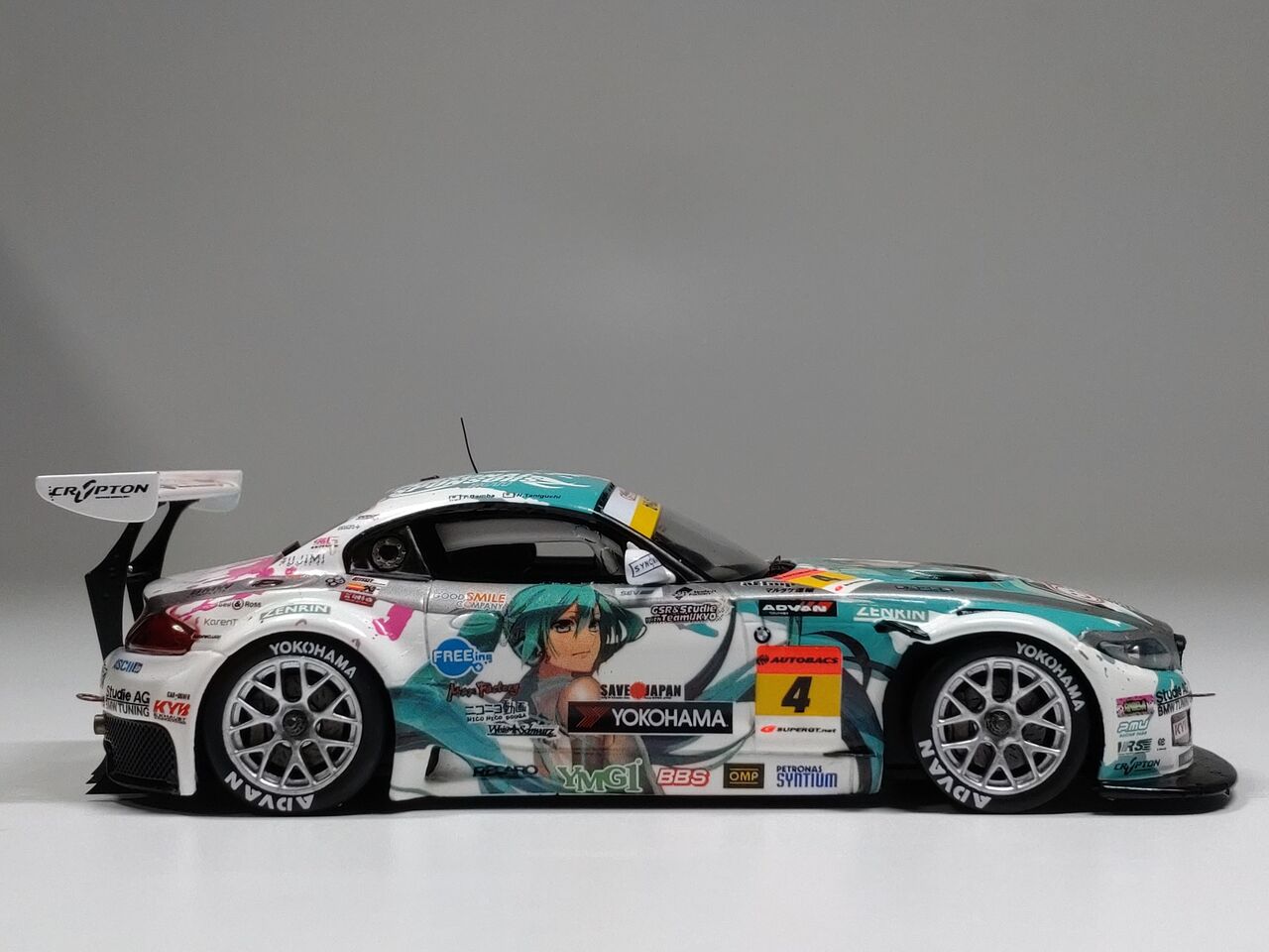 複雑な版権事情か.GOODSMILE RACING特注 1/43 HATSUNE MIKU
