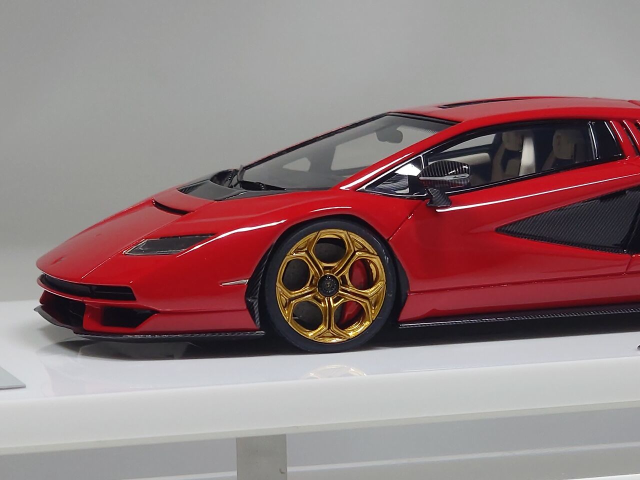 メイクアップ / アイドロン 1/43 ランボルギーニ アヴェンタドール SVJ