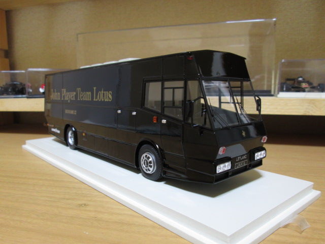 スパーク 1/43 ベッド フォード トランスポーター 「チーム