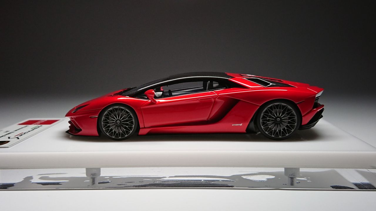 水アメのような透明感！EIDOLON COLLECTION 1/43 Lamborghini