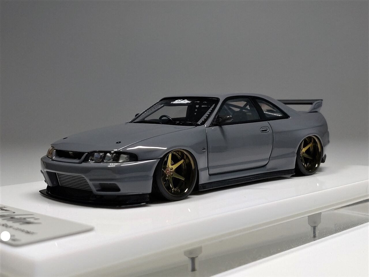 ミニカー 1/43 アウディ RS7 スポーツバック グレー Nardo Grey