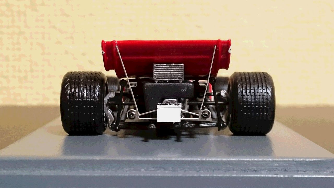 スパーク1/43ロータス72C Dutch GP1970 J.リント : ミニカー道中記 スパーク1/43ロータス72C Dutch GP1970 J.リント : ミニカー道中記