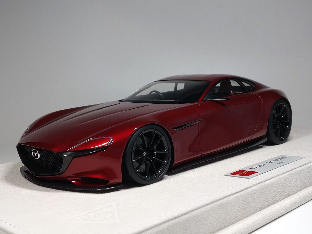 美しい～..EIDOLON 1/18 MAZDA RX-VISION 2015 : ミニカー道中記