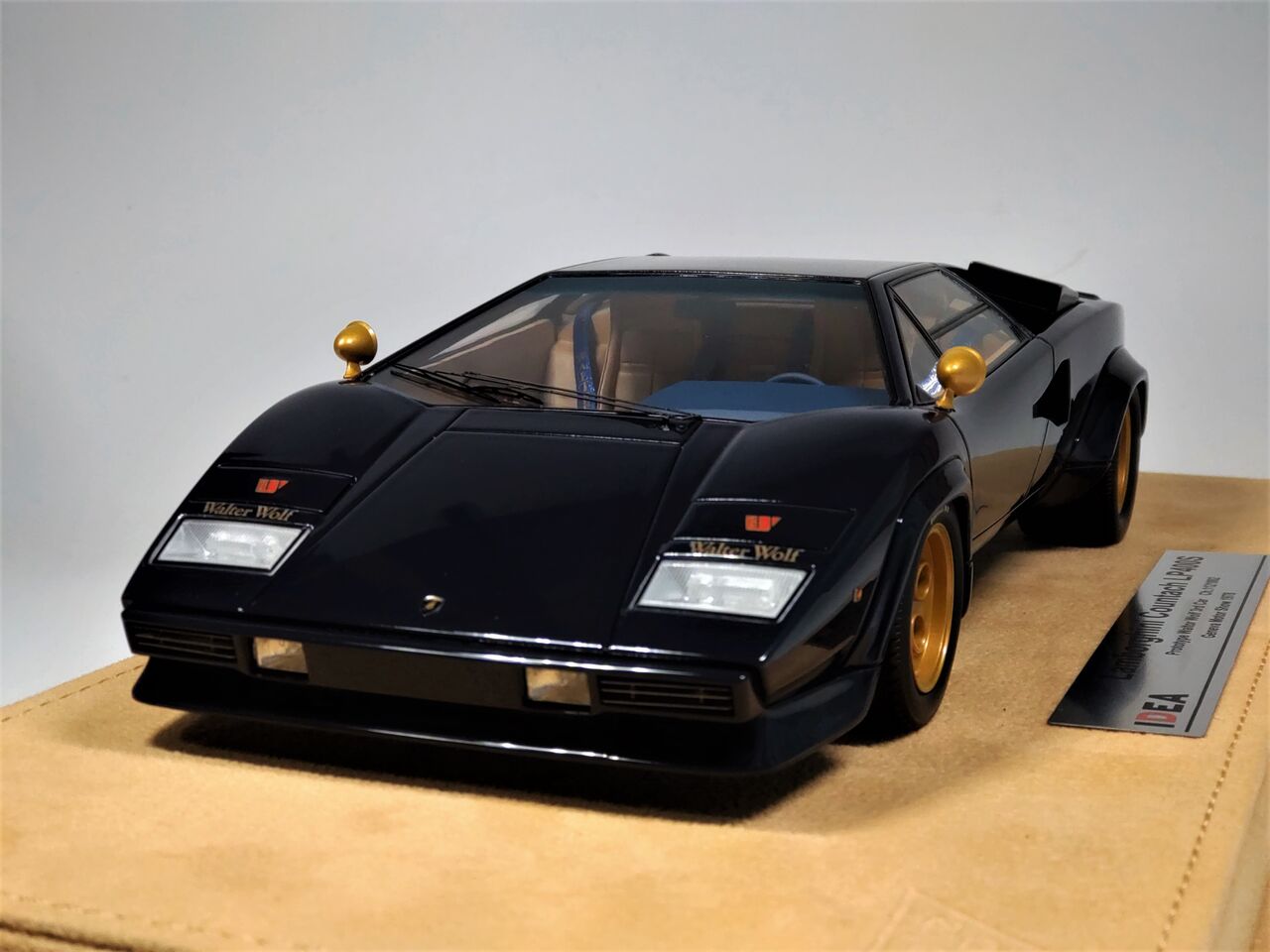 メイクアップ 　1/43　ランボルギーニ　カウンタック　LP400S　1978 1/43 ランボルギーニ カウンタック LP400S 1978 シルバー[メイクアップ