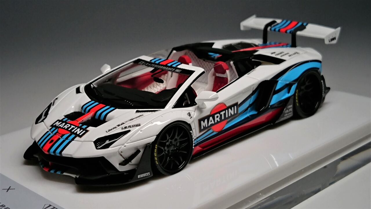 Fuelme× LibertyWalk AVENTADOR リバティー ミニカー 1/43 FuelMe Lamborghini Aventador LB Works Liberty Walk