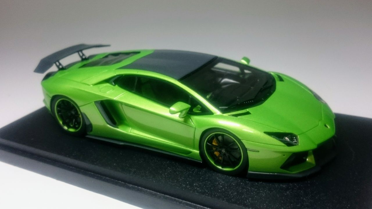 アイドロン1/43DMCランボルギーニアヴェンタドールLP900 モルト 