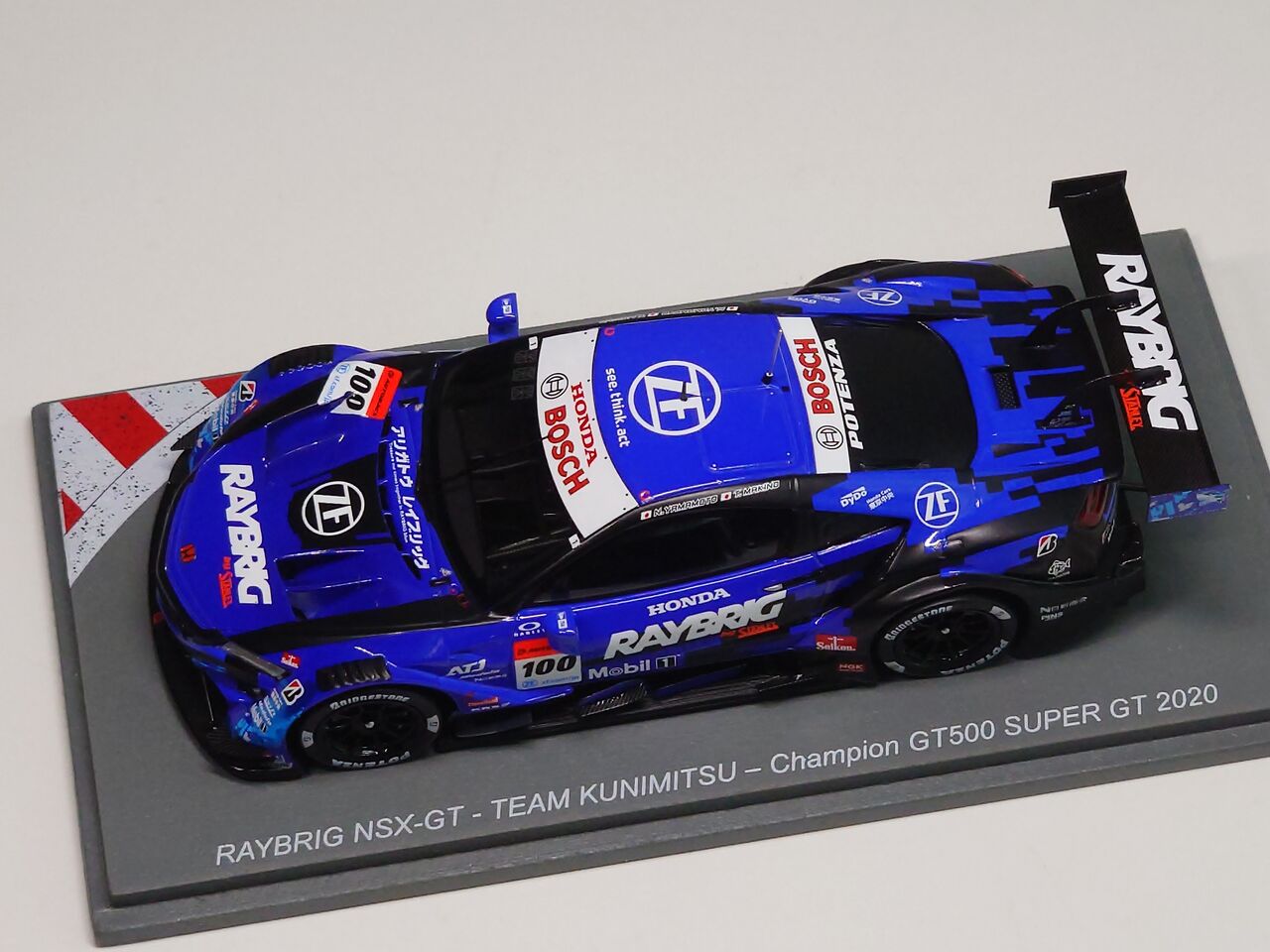 衝撃の大逆転チャンピオン決定..Spark 1/43 RAYBRIG NSX-GT 衝撃の大逆転チャンピオン決定..Spark 1/43 RAYBRIG NSX-GT