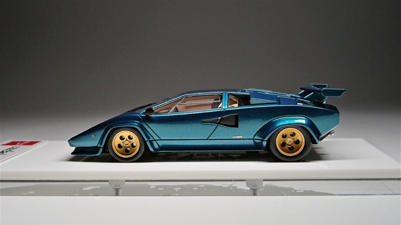 元祖スーパーカーと言えば...Eidolon 1/43 Lamborghini Countach