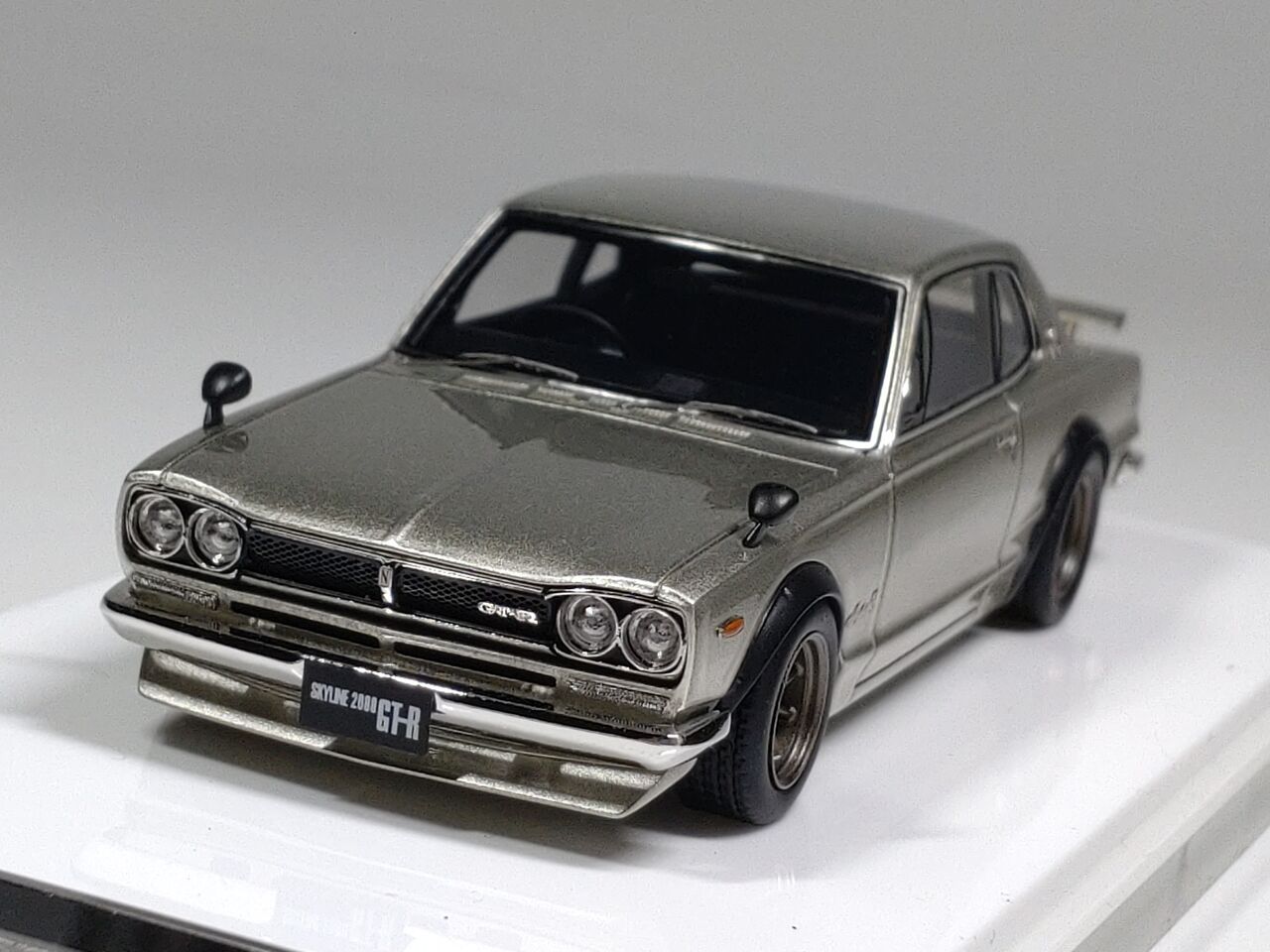 本当は..Vision 1/43 NISSAN SKYLINE HT 2000GT-R(KPGC10 本当は..Vision 1/43 NISSAN SKYLINE HT 2000GT-R(KPGC10