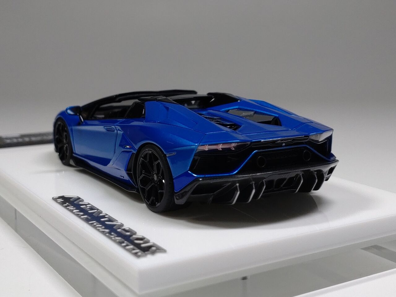 ブルー&ブルー.EIDOLON COLLECTION 1/43 Lamborghini
