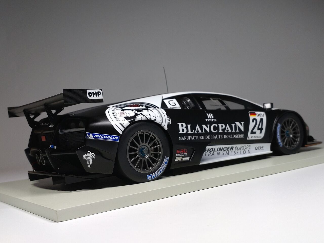 知らぬが仏.Spark 1/18 Lamborghini Murcielago LP670 R-SV
