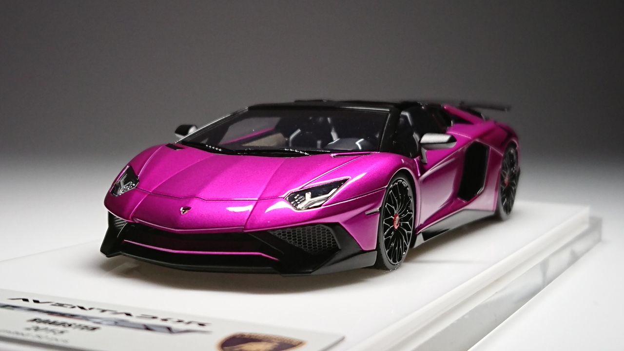 さすがメイクアップ、見事です!Eidolon 1/43 Lamborghini さすがメイクアップ、見事です!Eidolon 1/43 Lamborghini