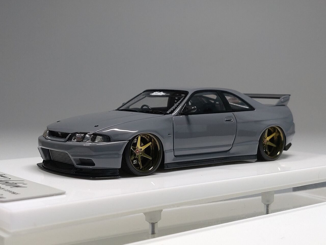 MAKE UP Exclusive- EIDOLON COLLECTION 1/43 Garage Active ACTIVE