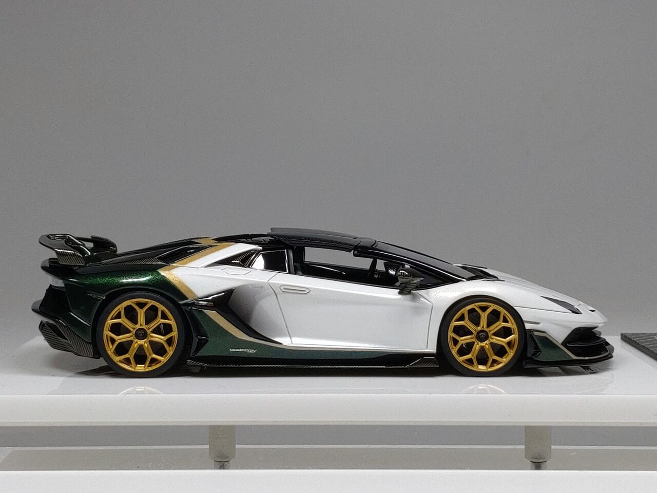 ヤバい1台.EIDOLON COLLECTION 1/43 Lamborghini Aventador SVJ