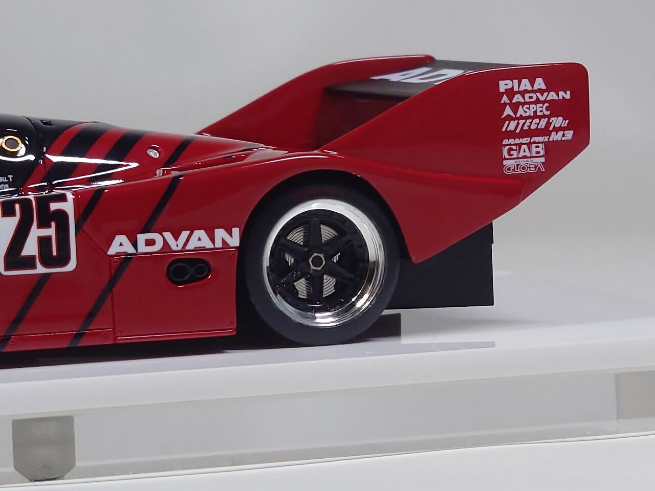 なんだこの違和感..Vision 1/43 Porsche 962C 