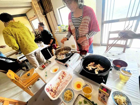 564CF62D-F7E4-401F-B481-908E8B7B23F9