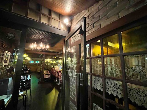 CD2322B2-AA25-4B64-9FC9-4409F9C51728