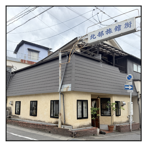 ADF260524D04