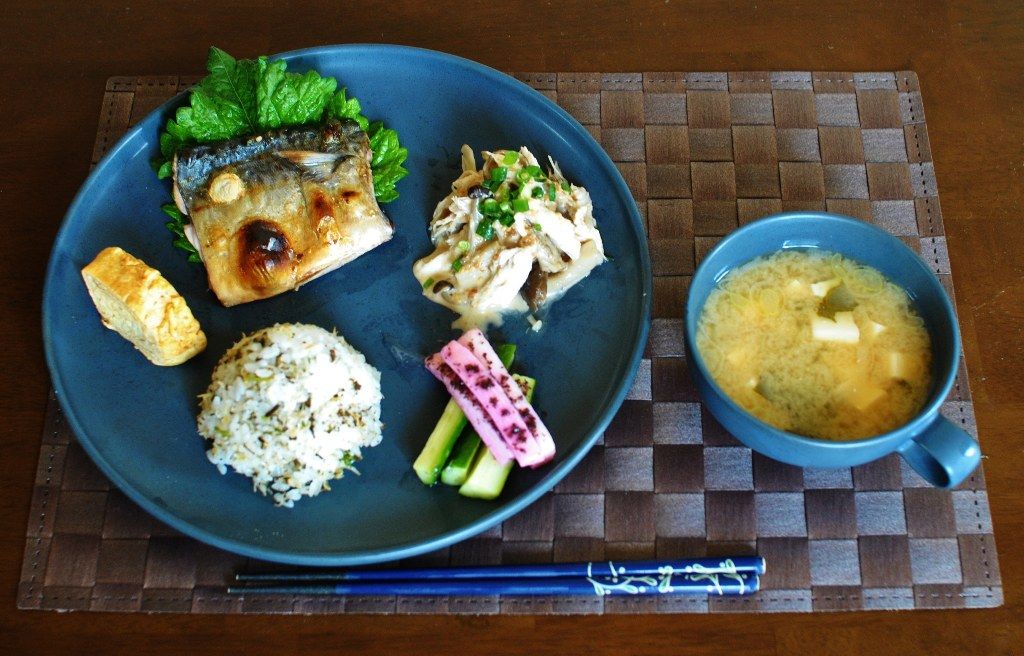 和食ワンプレート ごはんと食器とランチョンマット 和食ワンプレート ごはんと食器とランチョンマット