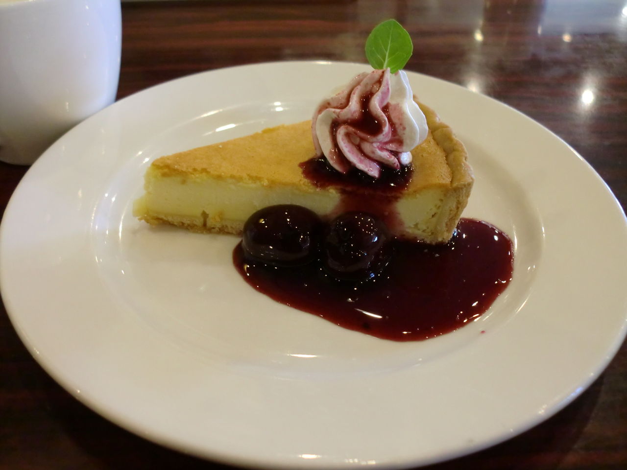 ガストのアメリカン チェリーデザート 生きてるだけで丸儲け