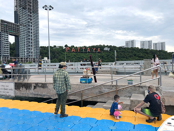 パタヤの海上イカ釣り場 タコトリップ Tako Trip に行ってきました とっぴーパタヤ日記その65 Bar Wood Ball Blog バンコクの Barウッドボール 店主のブログ パタヤの海上イカ釣り場 タコトリップ Tako Trip に行ってきました とっぴーパタヤ日記その65 Bar Wood Ball Blog バンコクの Barウッドボール 店主のブログ
