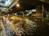BTS駅下