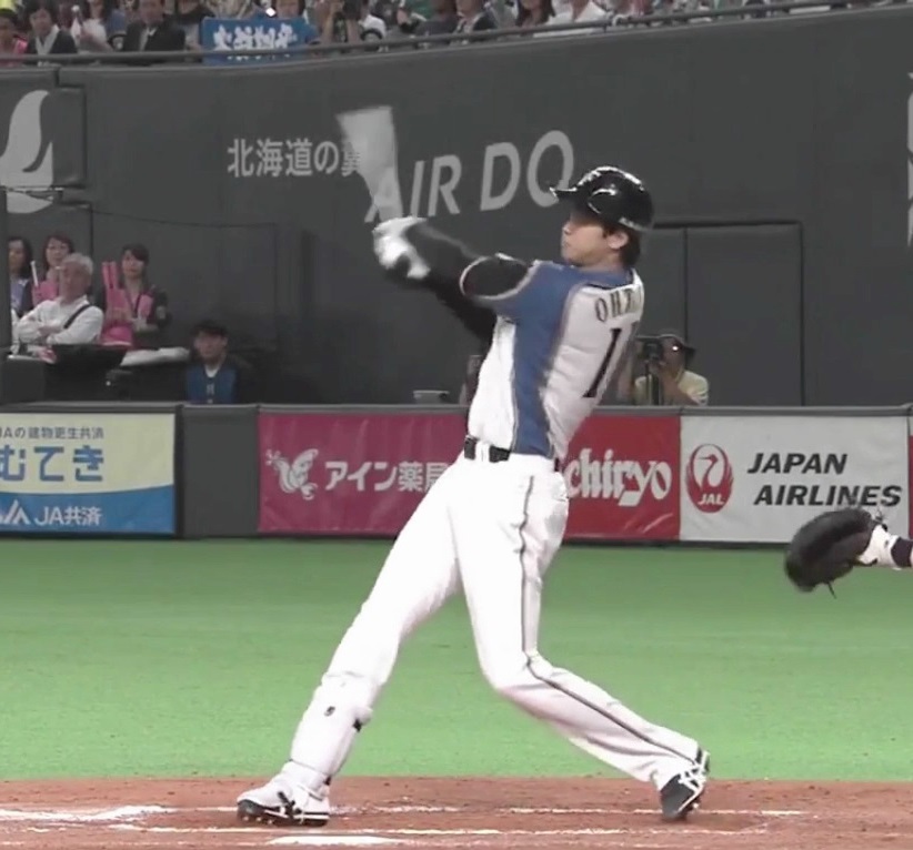 大谷翔平選手の打撃フォーム連続写真 胸面から 野球動作分析強化指導サイト ヤキュウモーション