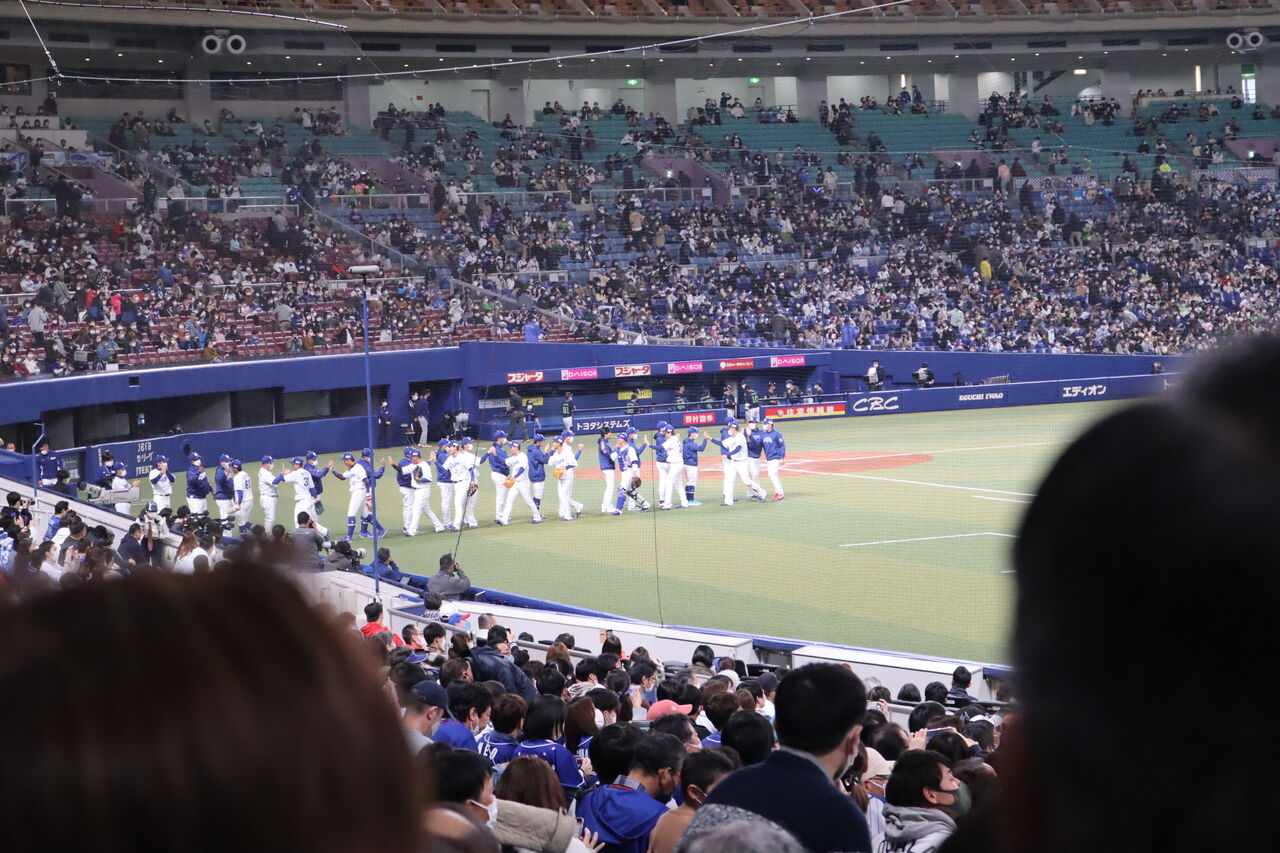 野球の記録で話したい 声を出しての応援 はいつ始まるのだろうか