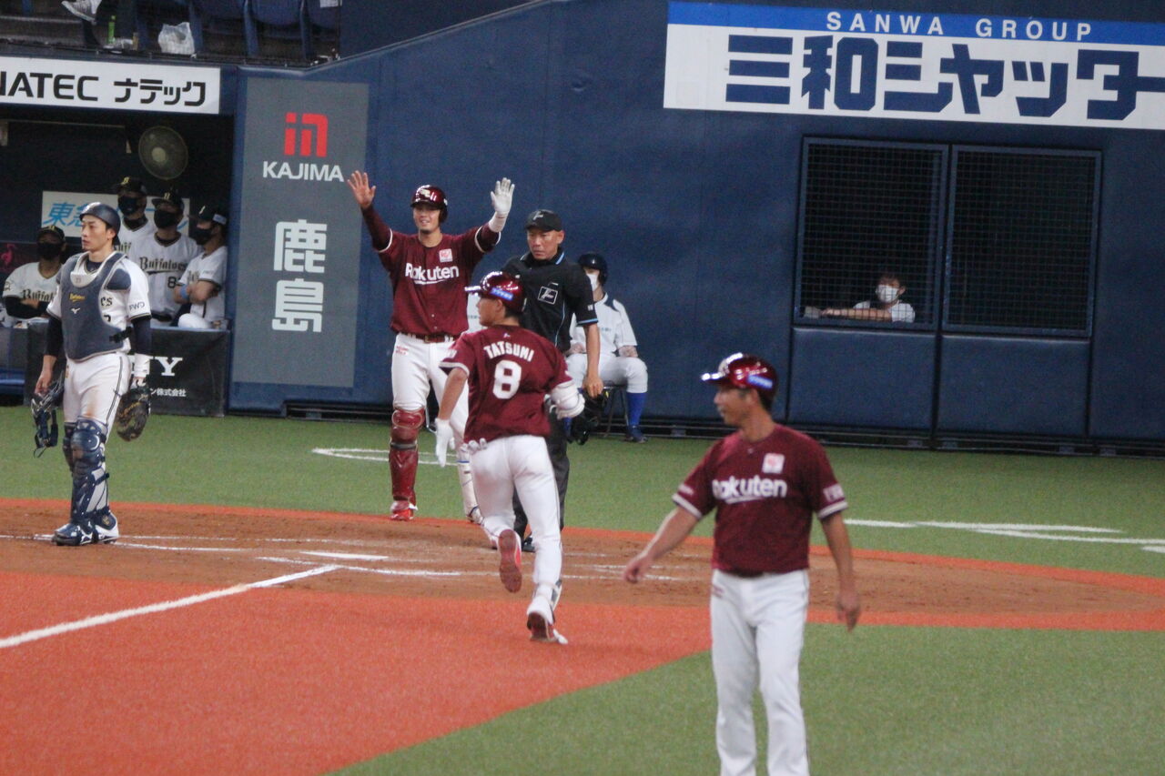 野球の記録で話したい ランニング本塁打と天井ヒット