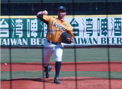 B-Pitcher