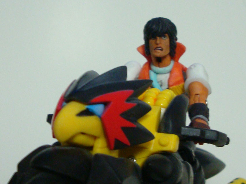 秋月玄登場！ : バジルの造形魂