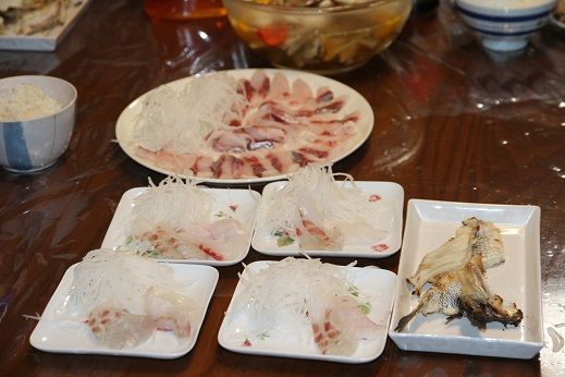 若旦那が大漁の釣り チヌの刺身 ボラの洗い チヌのアラ塩焼き 南蛮漬け チヌの潮汁 お父さんの料理日記