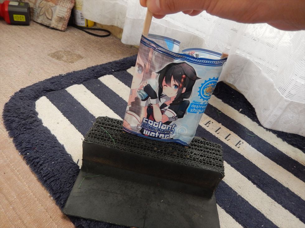 ペットボトルのラベルを伸ばす方法考えたっぽい Basiroの趣味日記 ペットボトルのラベルを伸ばす方法考えたっぽい Basiroの趣味日記