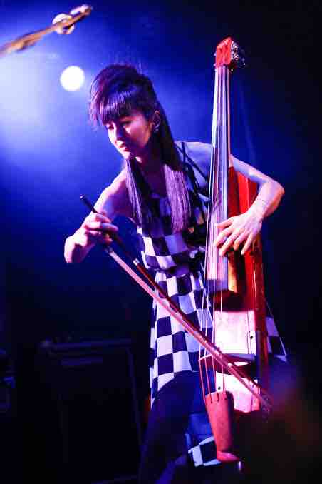 美人女性ベーシスト 国内編 Bass Label