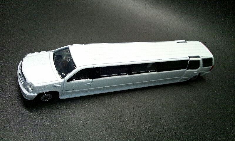 トミカ ロングタイプトミカ No 136 Cadillac Escalade キャデラック エスカレード ミニカー レビュー たばらん日記