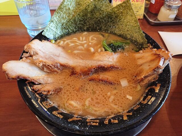 豚骨醤油ラーメン 馬力屋 菊陽店 : ラーメン同好会