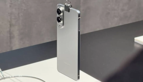 Maquette du Galaxy S25 Edge