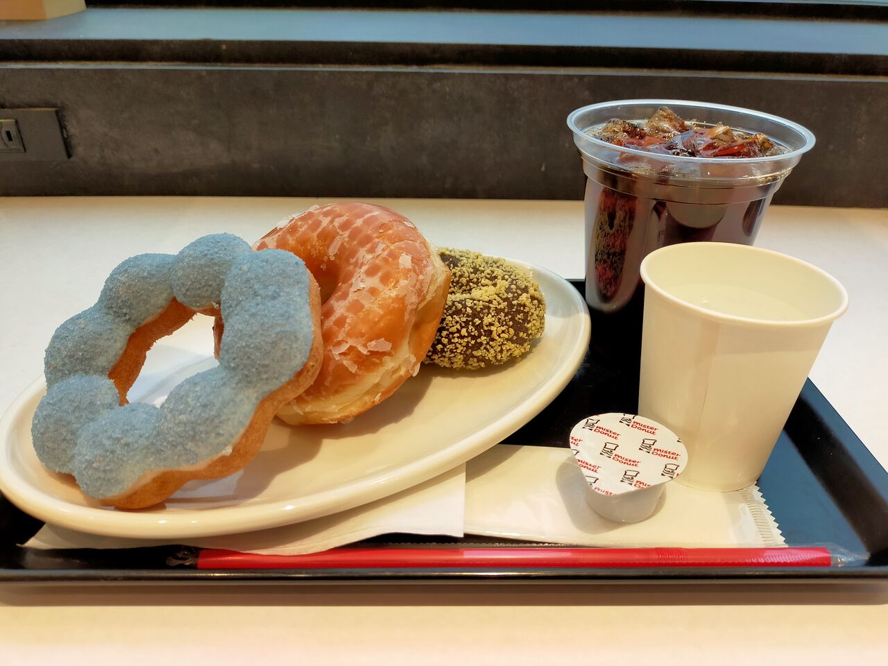高田馬場 ミスタードーナツ 高田馬場戸山口ショップ 2階席は広々 Wifiやコンセントも使用可 バトル オブ チャイニーズ