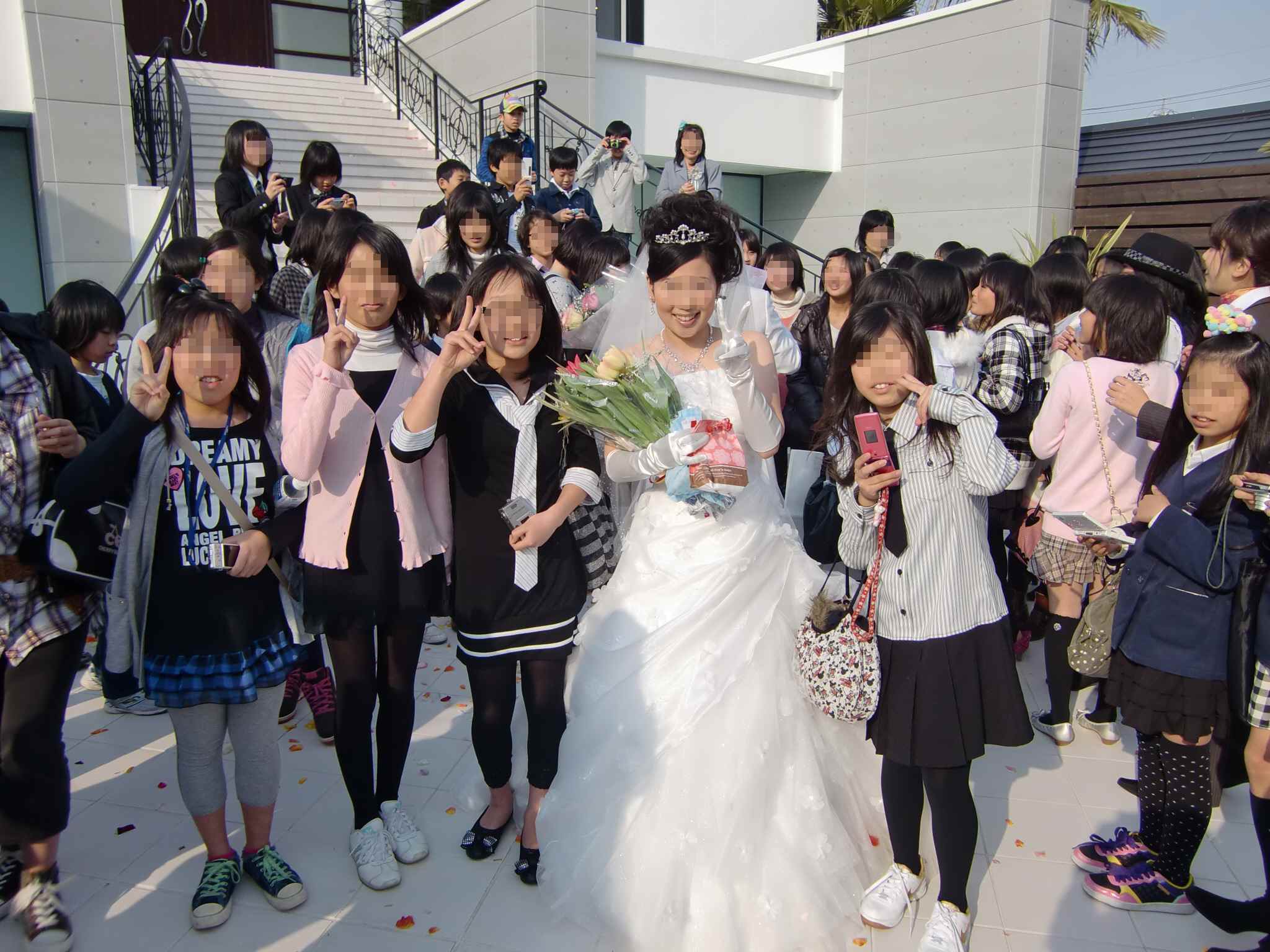 先生 結婚おめでとう 休日の過ごし方 愛車はソラーラ
