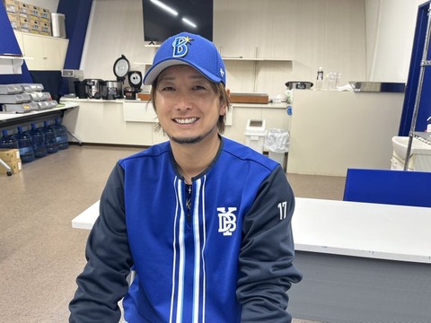 三嶋一輝 (27)