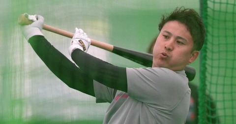 佐野恵太、昨年クリーニング手術受けた右肘は「もう気にすることなくプレーできている」